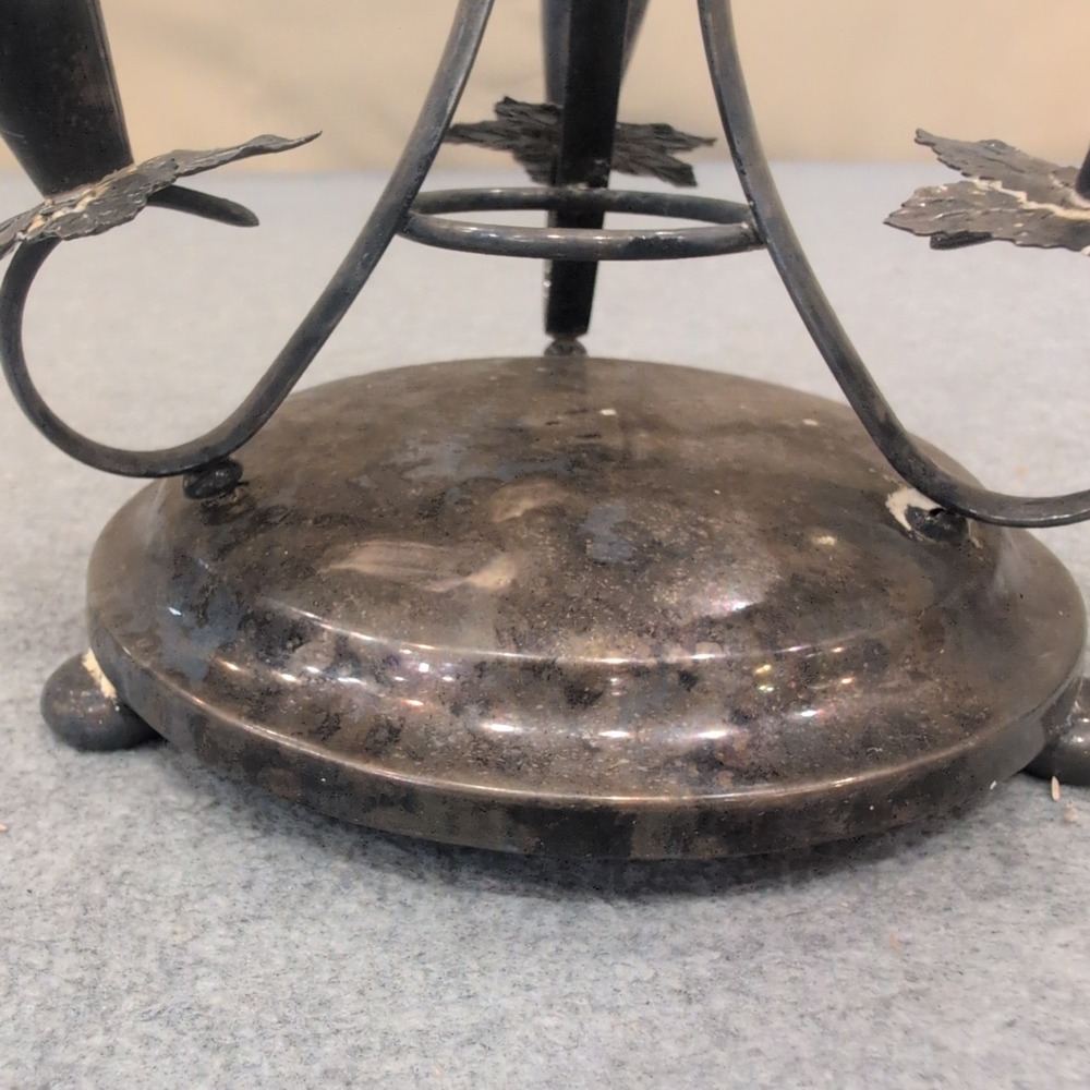 Vintage Metal 4 Light Candelabra Leaf Detail Gothic Tabletop Centerpiece - Picture 2 of 7